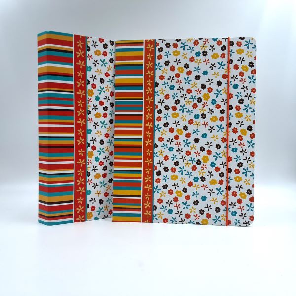 Classeur à anneaux en carton recyclé - petites fleurs