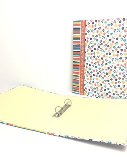 Classeur à anneaux en carton recyclé - petites fleurs