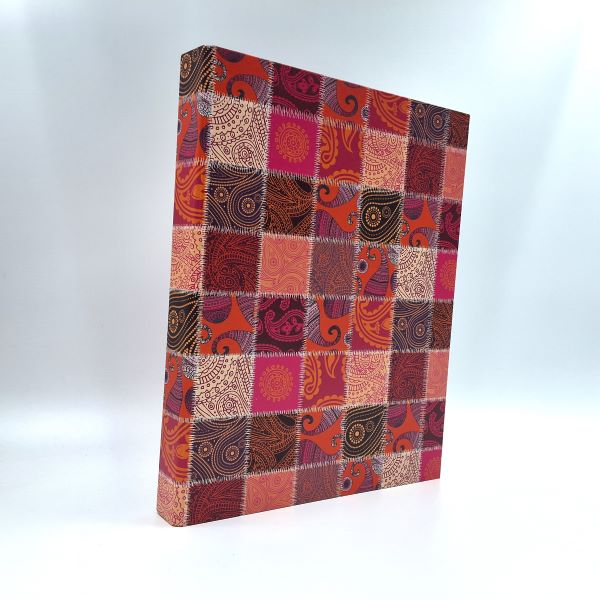 Classeur à anneaux en carton recyclé - patchwork