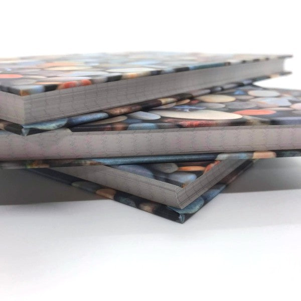 Livre A5 à couverture rigide - cailloux