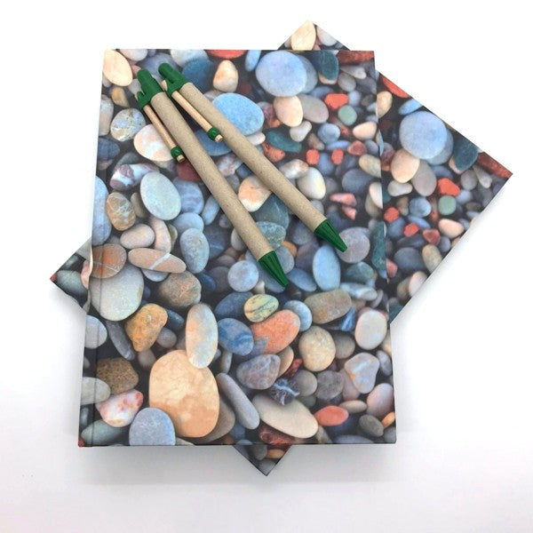 Livre A5 à couverture rigide - cailloux