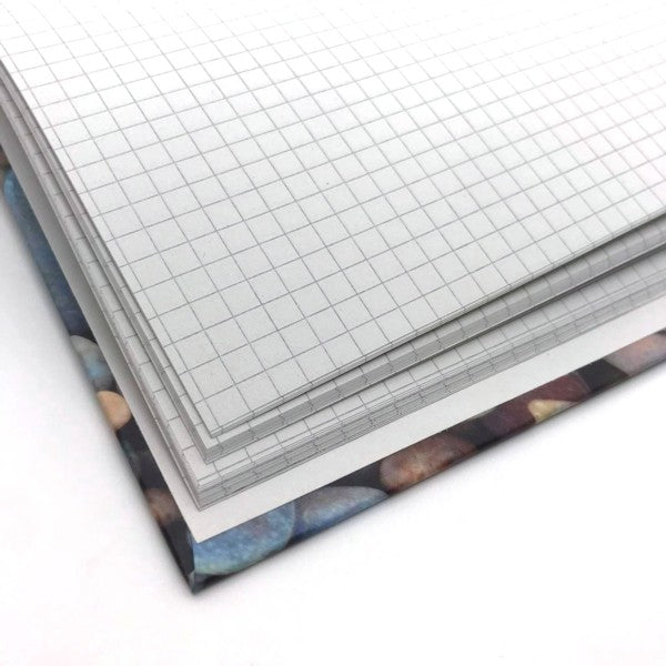 Livre A5 à couverture rigide - cailloux