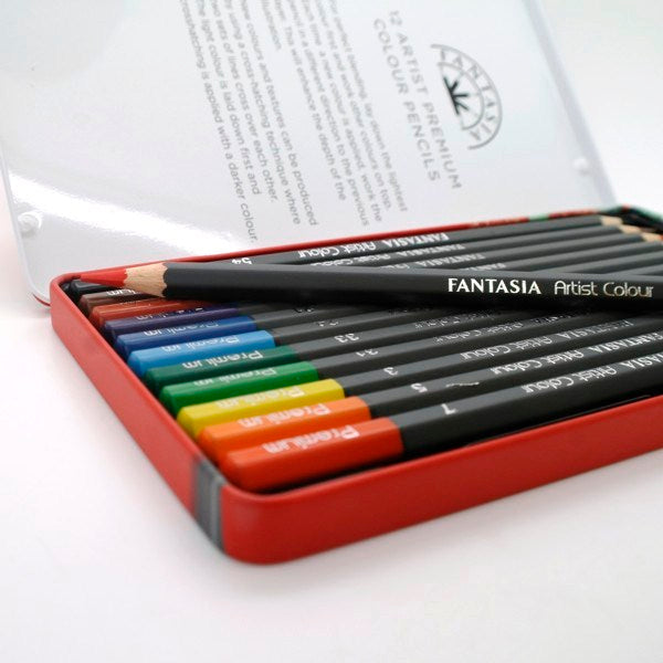 Tin box with 12 colored pencils