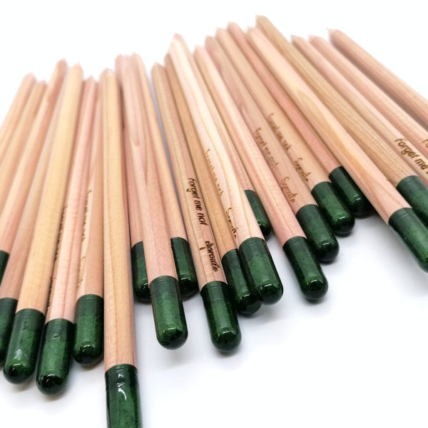 Round colored pencil with seeds - blue: forget-me-not