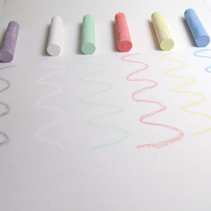 kartonnen doosje met stoepkrijt - 6 kleuren