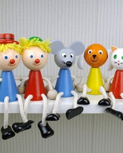 zitfiguur jongen, gekleurd