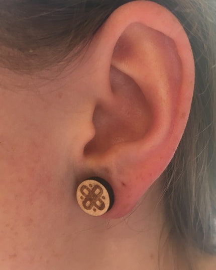 Houten oorbellen - Bloem 2