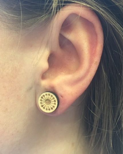 Houten oorbellen - Bloem 3