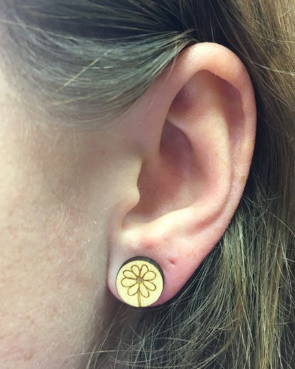 Houten oorbellen - Madeliefje