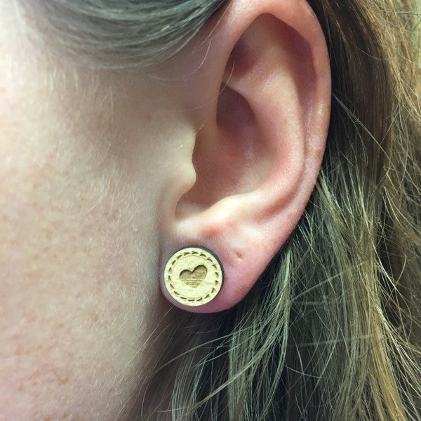 Houten oorbellen - Hartjes 3