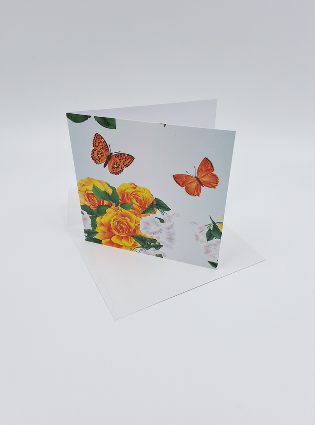 Vierkante wenskaart vlinder met rozen