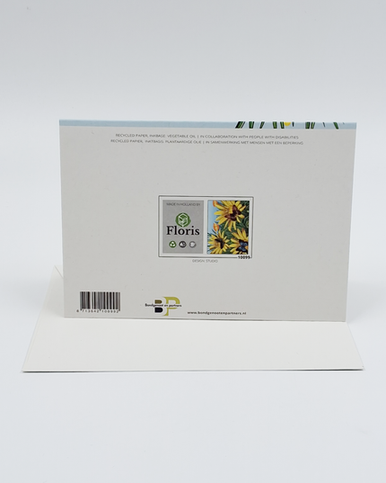 Wenskaart vlinders en gele bloemen