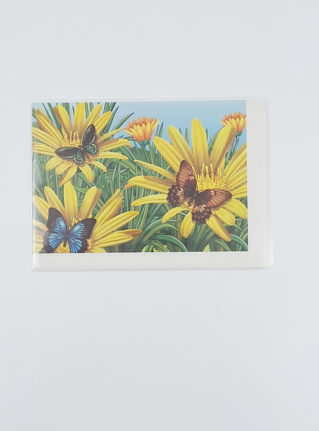 Wenskaart vlinders en gele bloemen