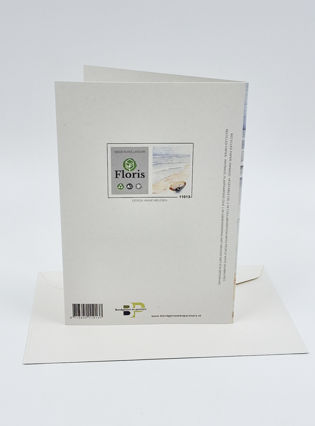 Wenskaart strand met schelp