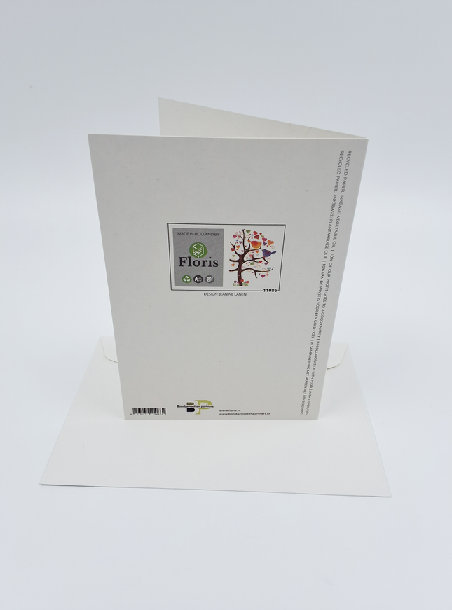 Wenskaart boom vogels hartjes