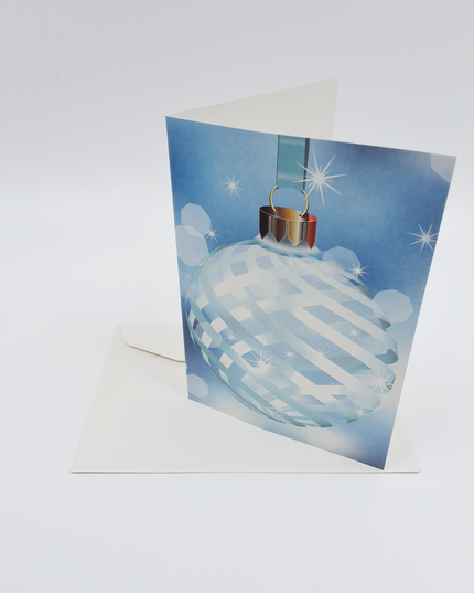 Wenskaart blauwe kerstbal