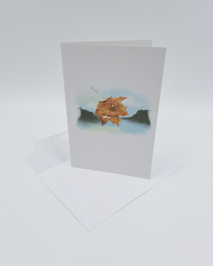 Wenskaart blad en bergen