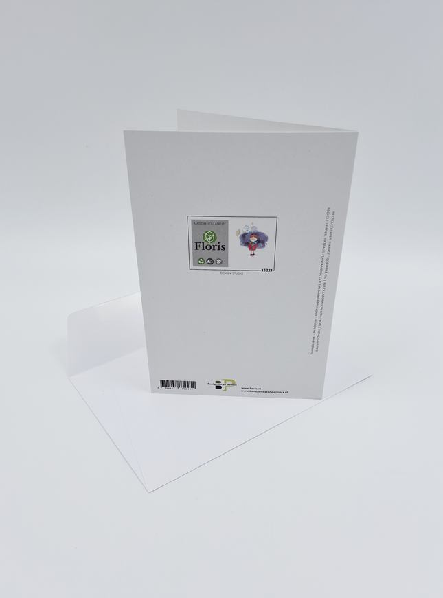 Wenskaart kind met blauwe knuffel